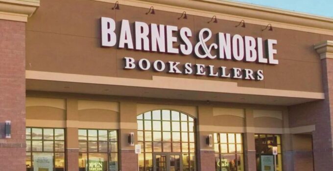 SWOT Analysis of Barnes & Noble 
